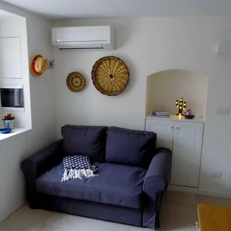 San Gregorio House Апартаменти *